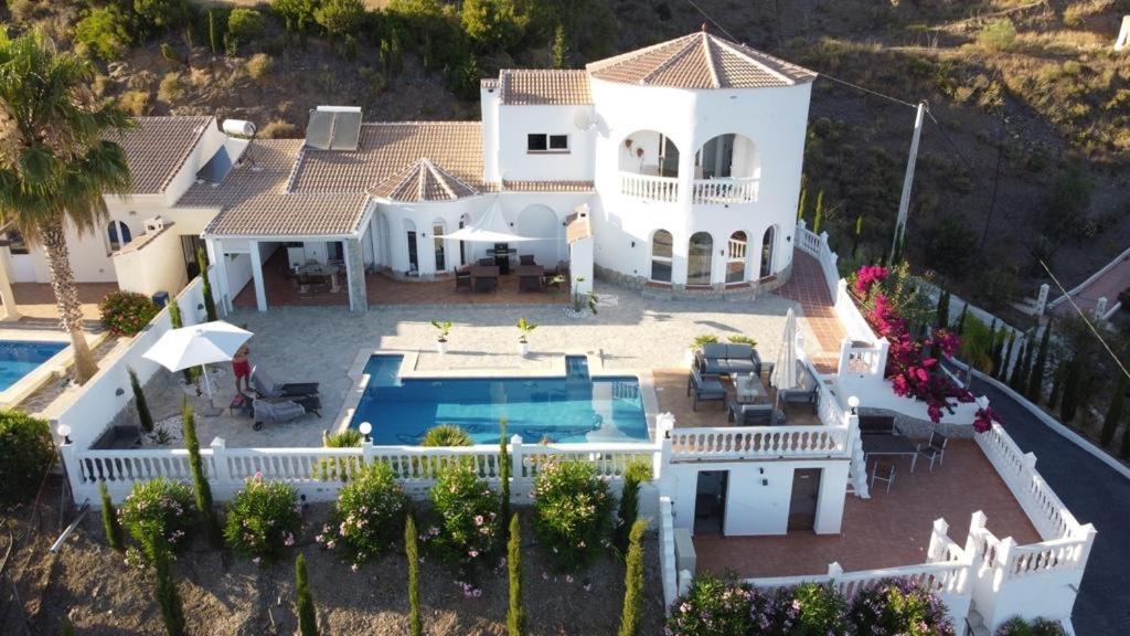 Villa Pura Vida Andalusien อัลการ์โรโบ ภายนอก รูปภาพ